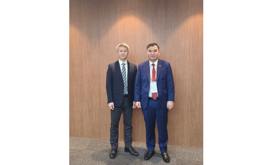 ХЯТАДЫН ОЛОН УЛСЫН ИМПОРТЫН ҮЗЭСГЭЛЭНГИЙН ЗОХИОН БАЙГУУЛАХ ХОРООНЫ ДЭД ДАРГА ЛИ ГУОЧИНТЭЙ УУЛЗАВ